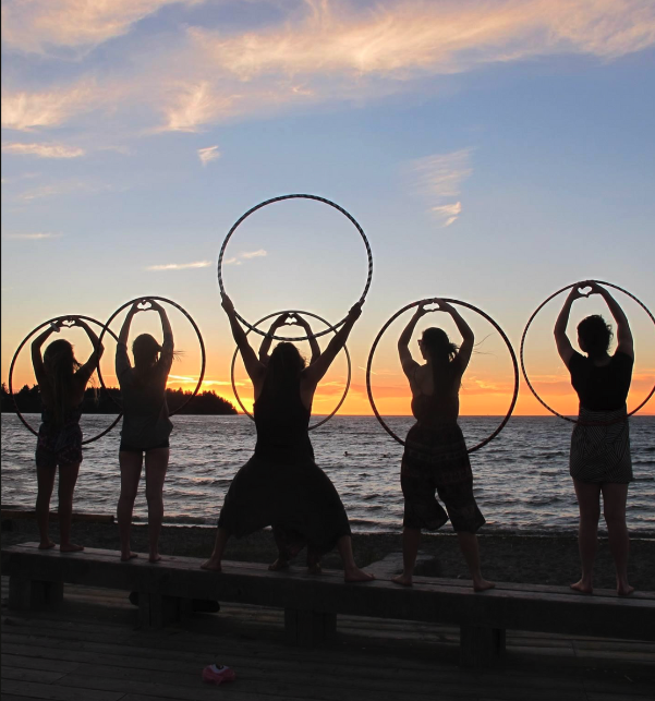 cinnamon-gypsea-hooping-circle-beach-group